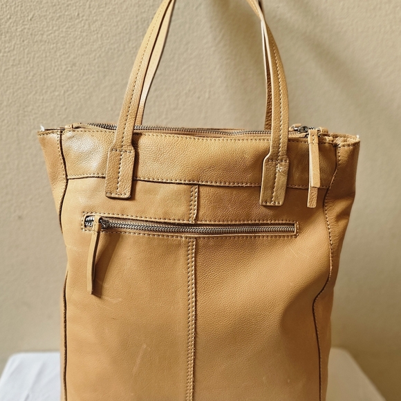 GUC~”Uniquely Crafted” by Artisans in India Leather Shoulder Bag, Quiet Luxury - Picture 9 of 13